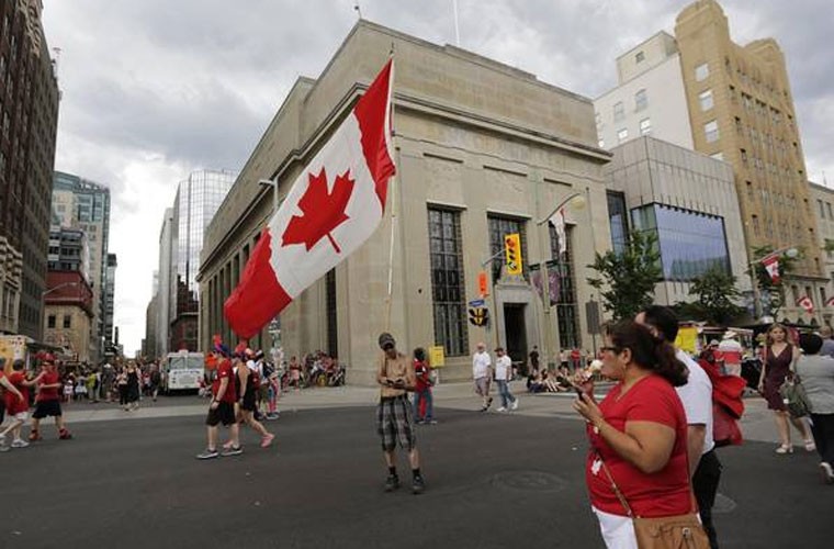TT Justin Trudeau nhay het minh trong ngay Quoc Khanh Canada-Hinh-8